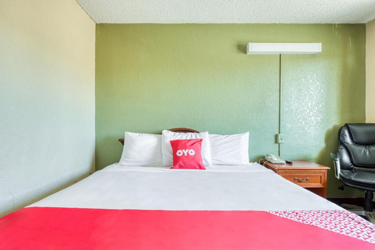 Oyo Hotel Tucson Downtown ภายนอก รูปภาพ