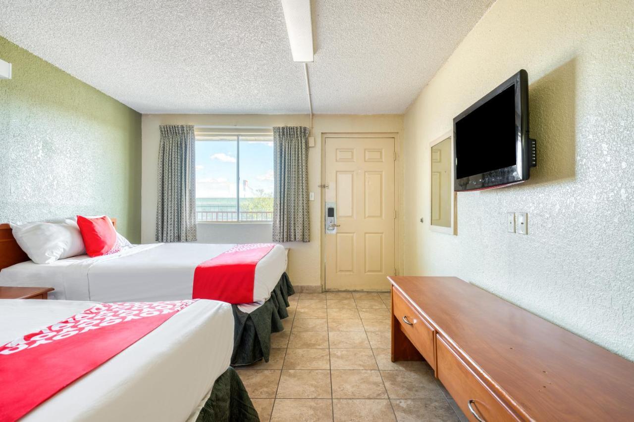 Oyo Hotel Tucson Downtown ภายนอก รูปภาพ